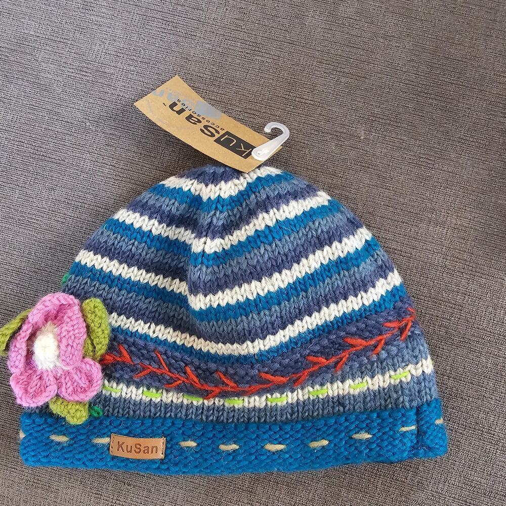 NWT Kusan Women's Blue White 100% Wool Striped Print Ribbed Knit Beanie Cap